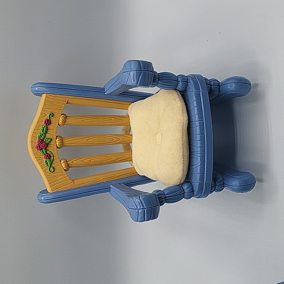 FISHER PRICE BRIARBERRY BEAR BERRY LYNN, ROCKING CHAIR & KITCHEN - Picture 5 of 12